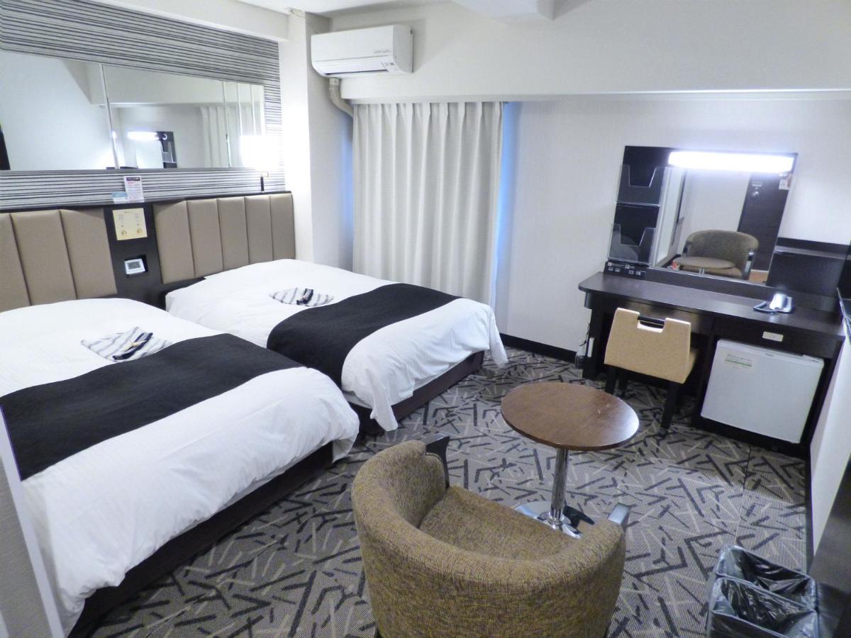 Apa Hotel Takamatsu Kawaramachi Exteriör bild